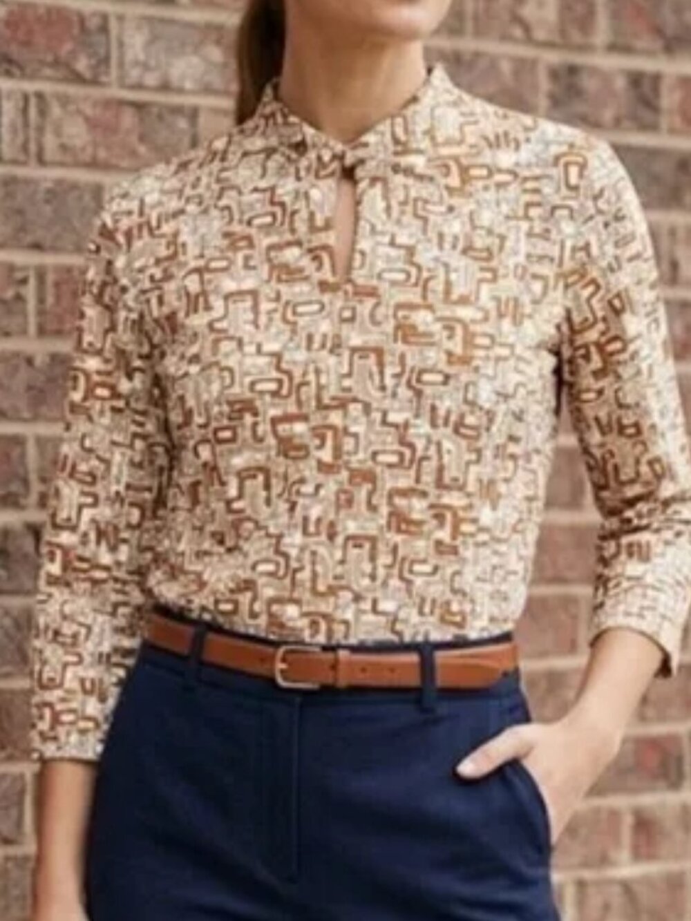 J.McLaughlin Abstract Geometric Keyhole Mock Neck Top Brown Tan Cream Knit Top